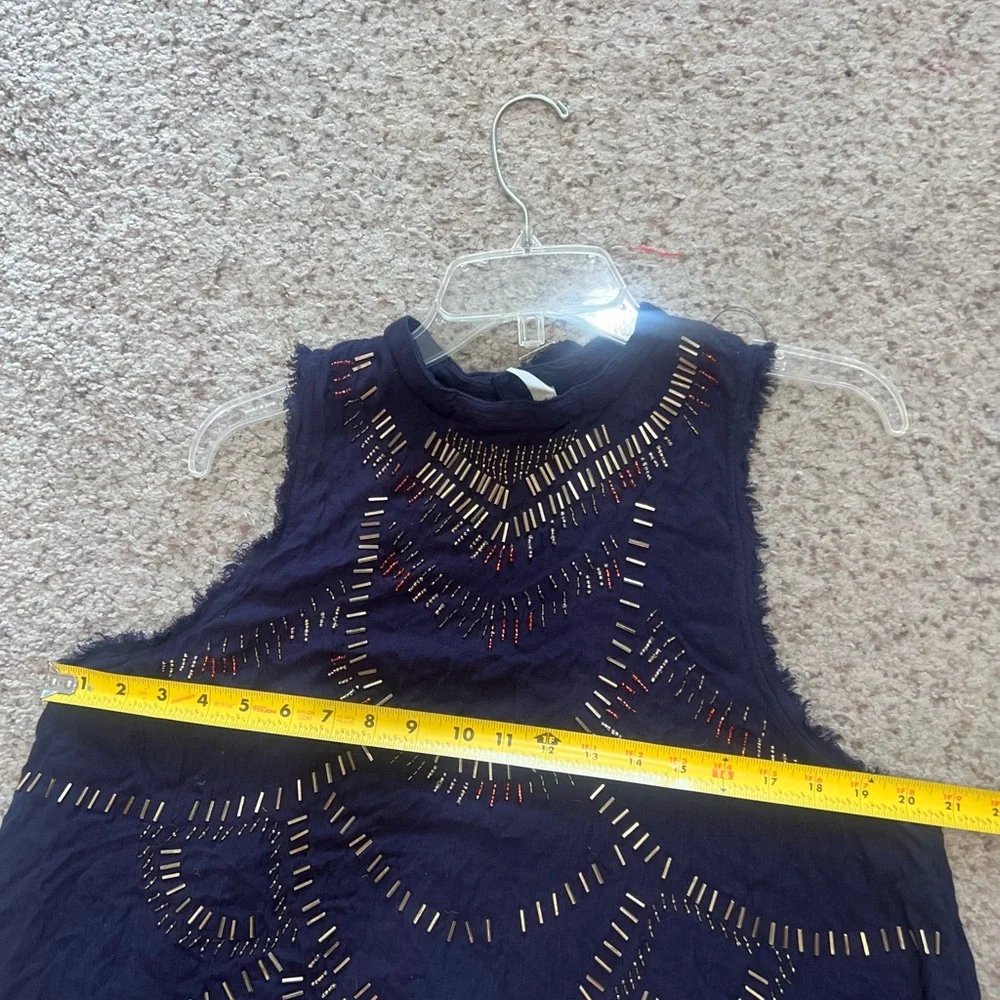 Free People Navy Laser-Cut Sleeveless Tank top open back
Medium boho beach chic - Picture 14 of 15